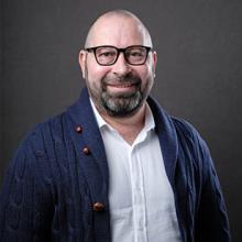 Portrait de Greg Courtey Product &amp; Logistics Manager - France Médical Enchères